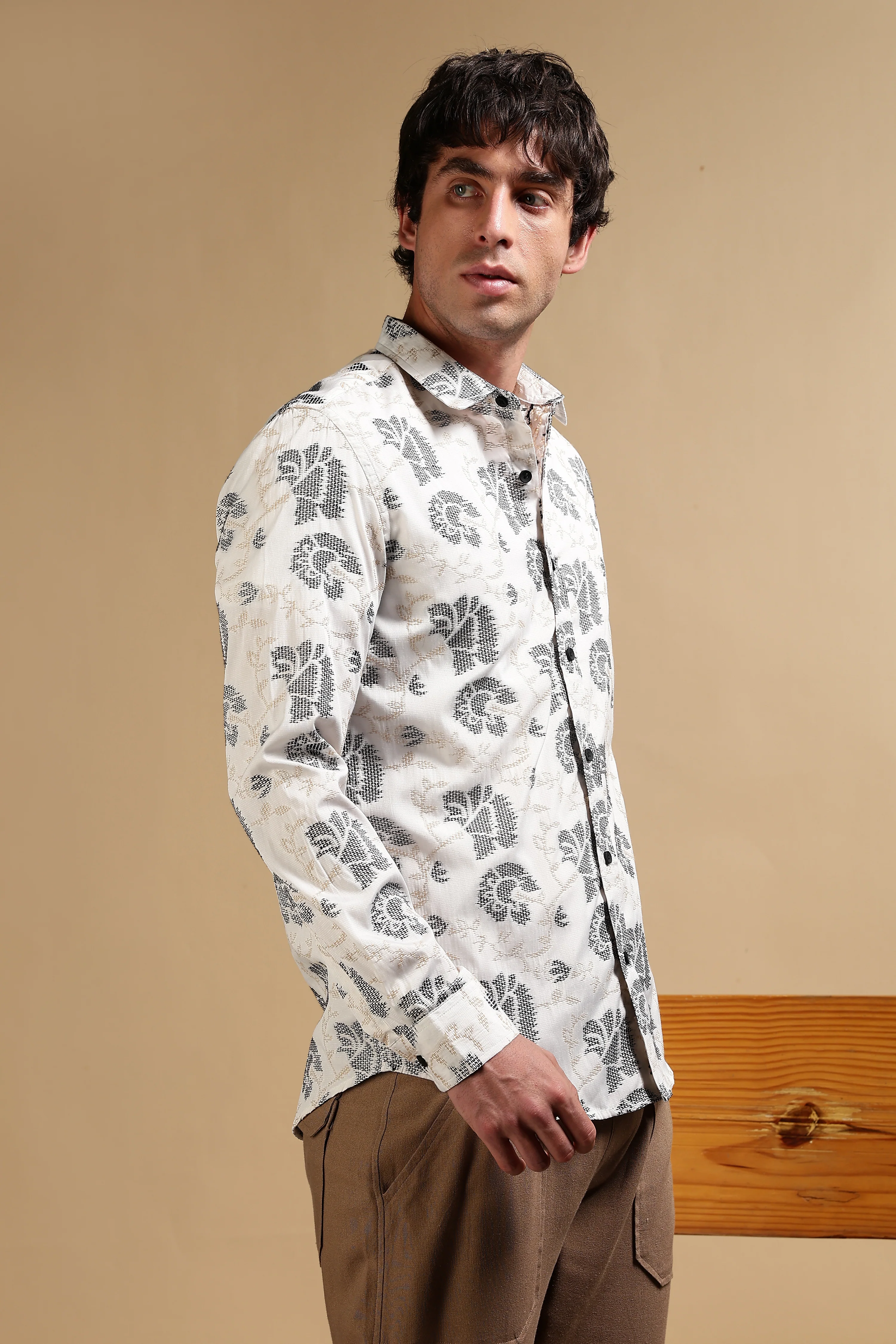 Men White Poly Cotton Slim Fit Shirt - Image 3
