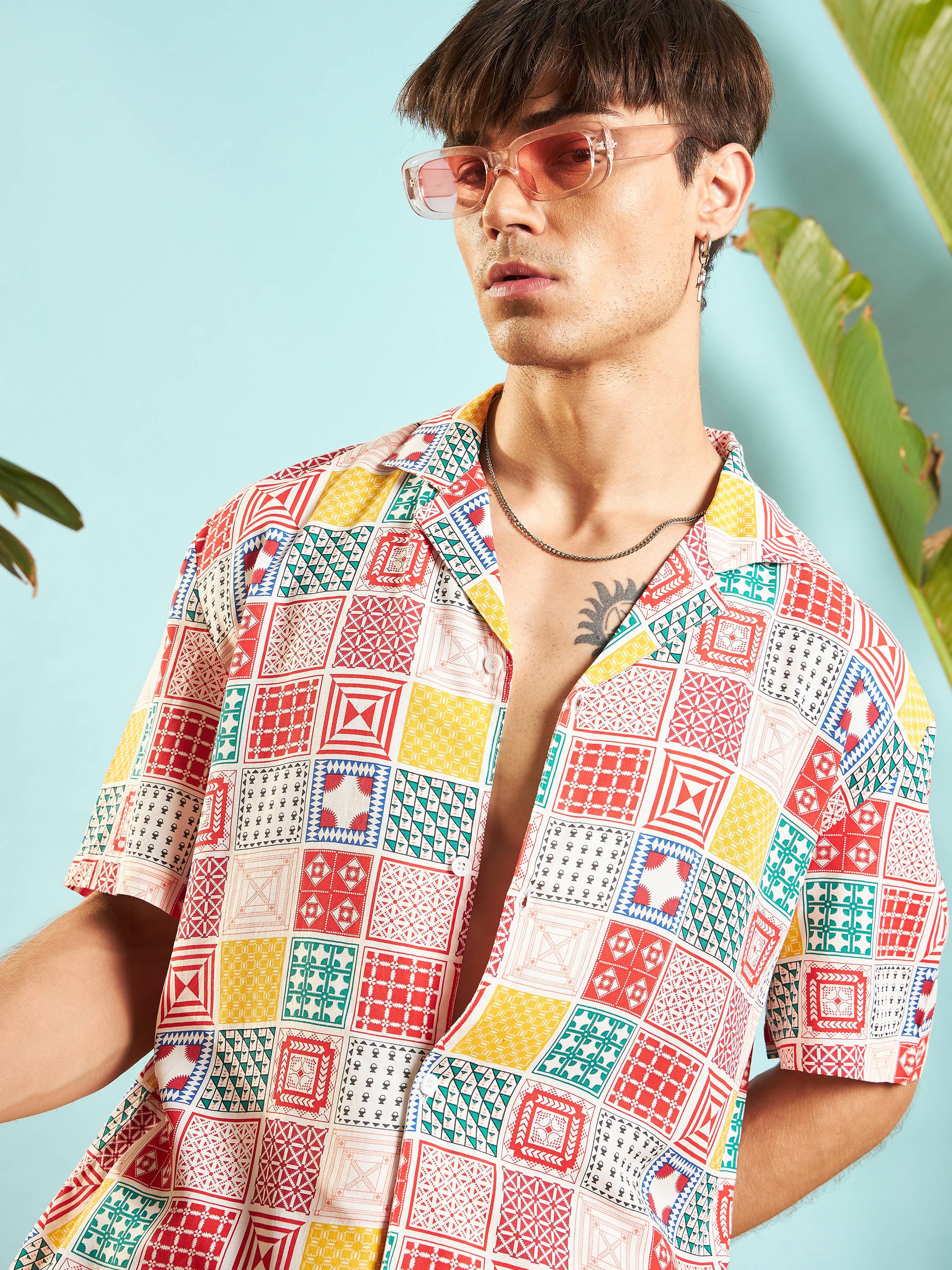 Men White & Red Conversational Shirt With Shorts - Image 4