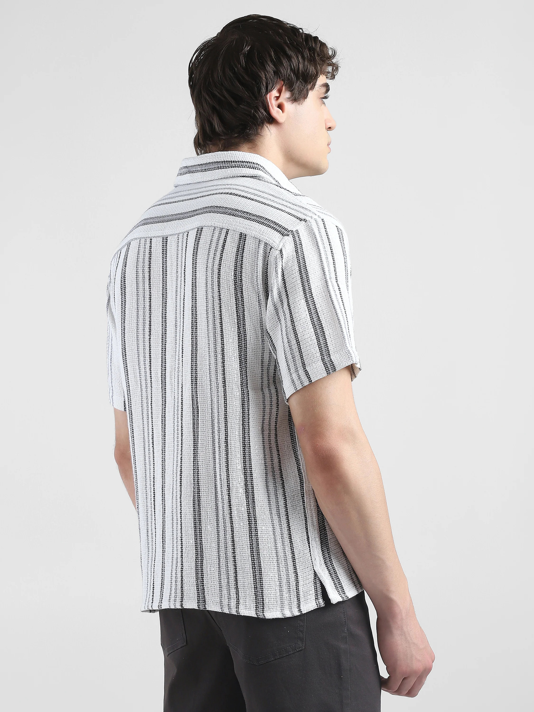 Men White Regular Fit Shirts - Image 3