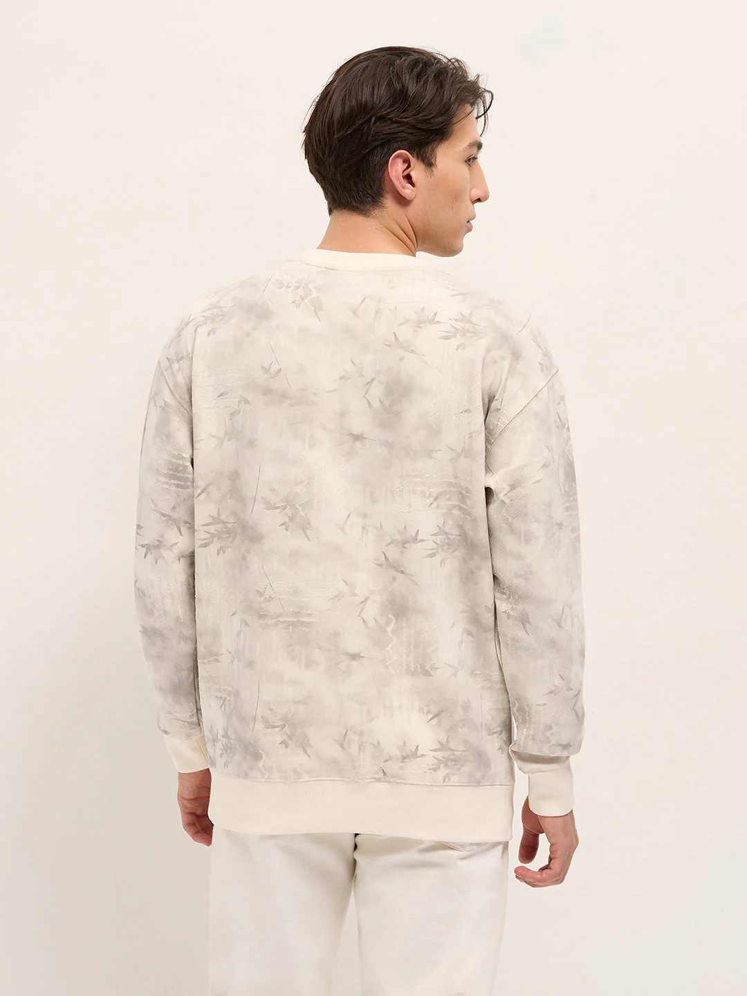 Men White Relaxed Fit Crew Neck T-Shirt - Image 2