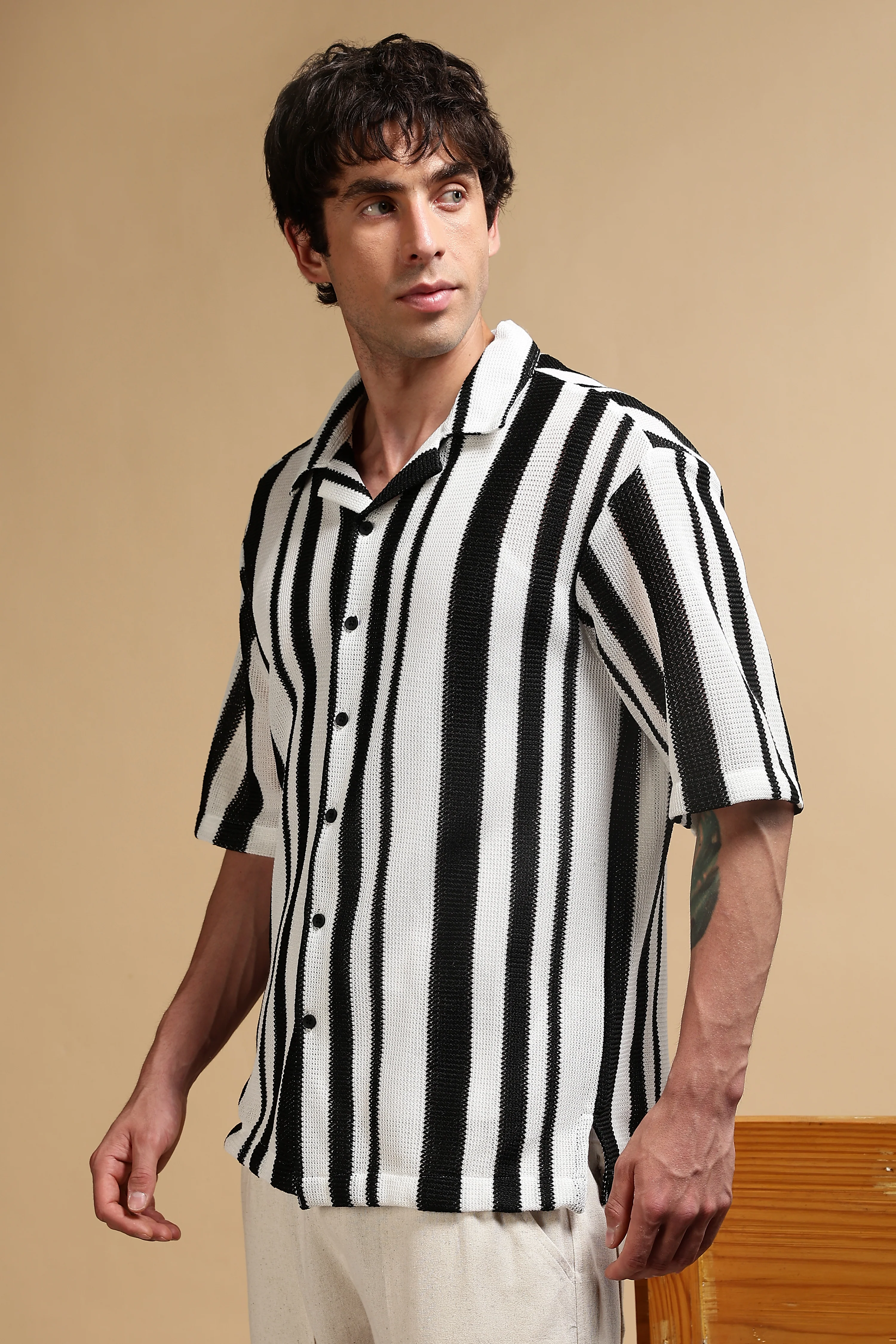 Men White Relaxed Fit Striped Shirt - Image 4