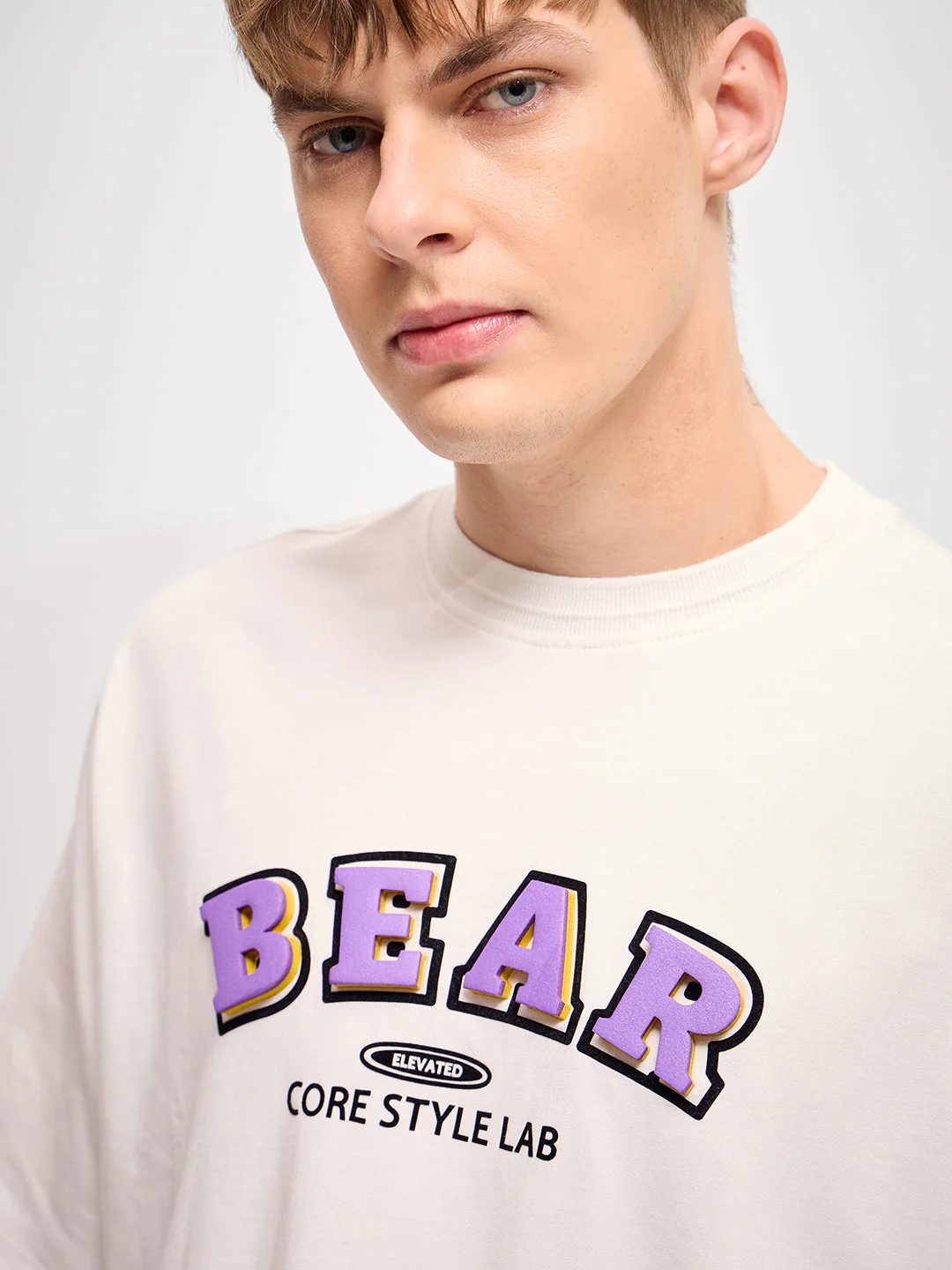 Men White Self Design Crew Neck T-Shirt - Image 5