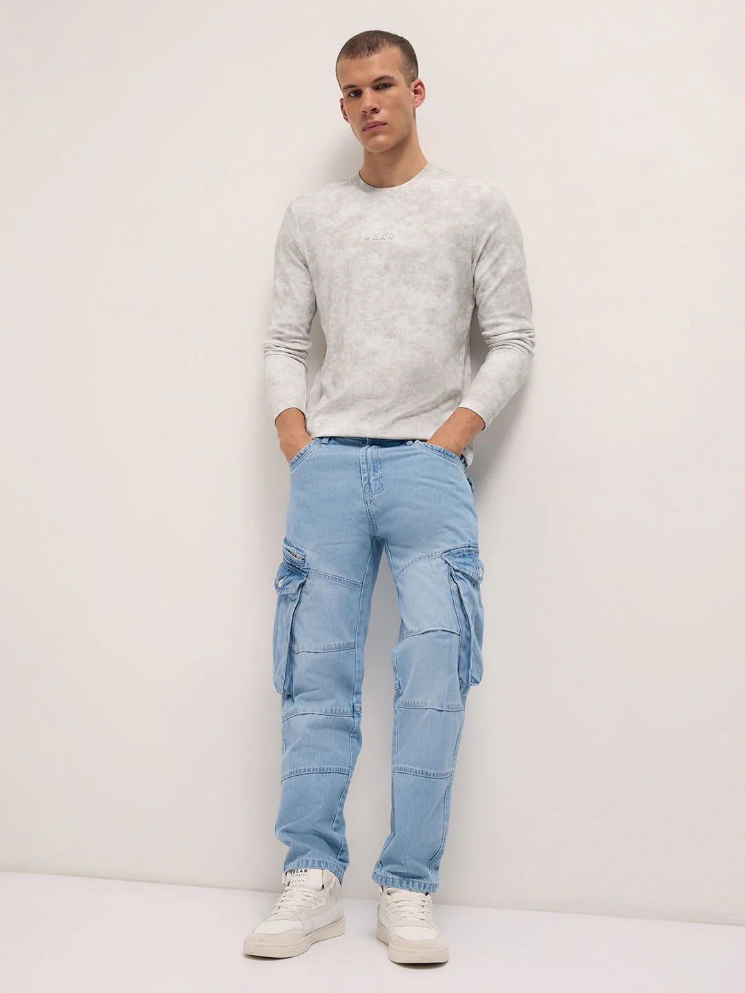 Men White Slim Fit Crew Neck T-Shirt - Image 4