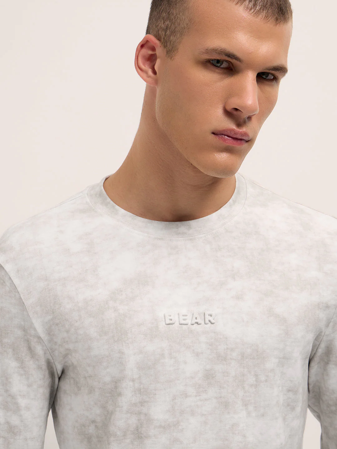 Men White Slim Fit Crew Neck T-Shirt - Image 5