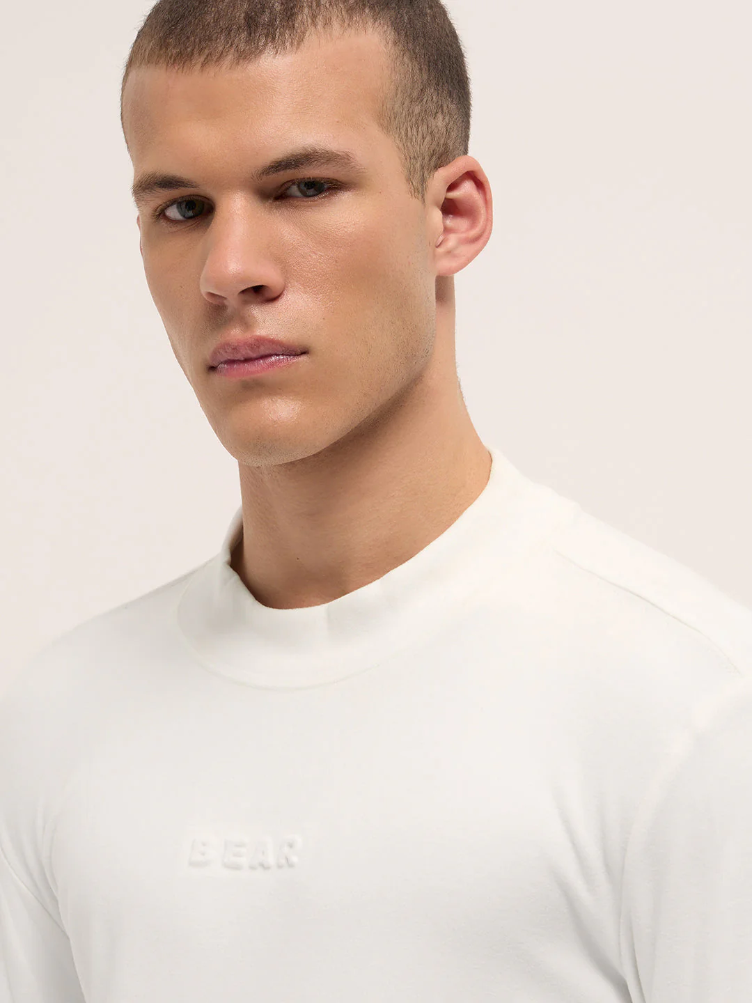 Men White Slim Fit Crew Neck T-Shirt - Image 5