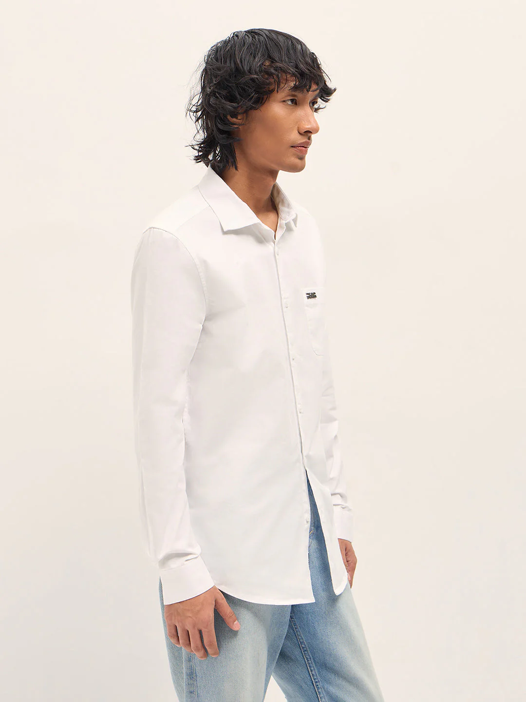 Men White Slim Fit Solid Cotton Casual Shirt - Image 3