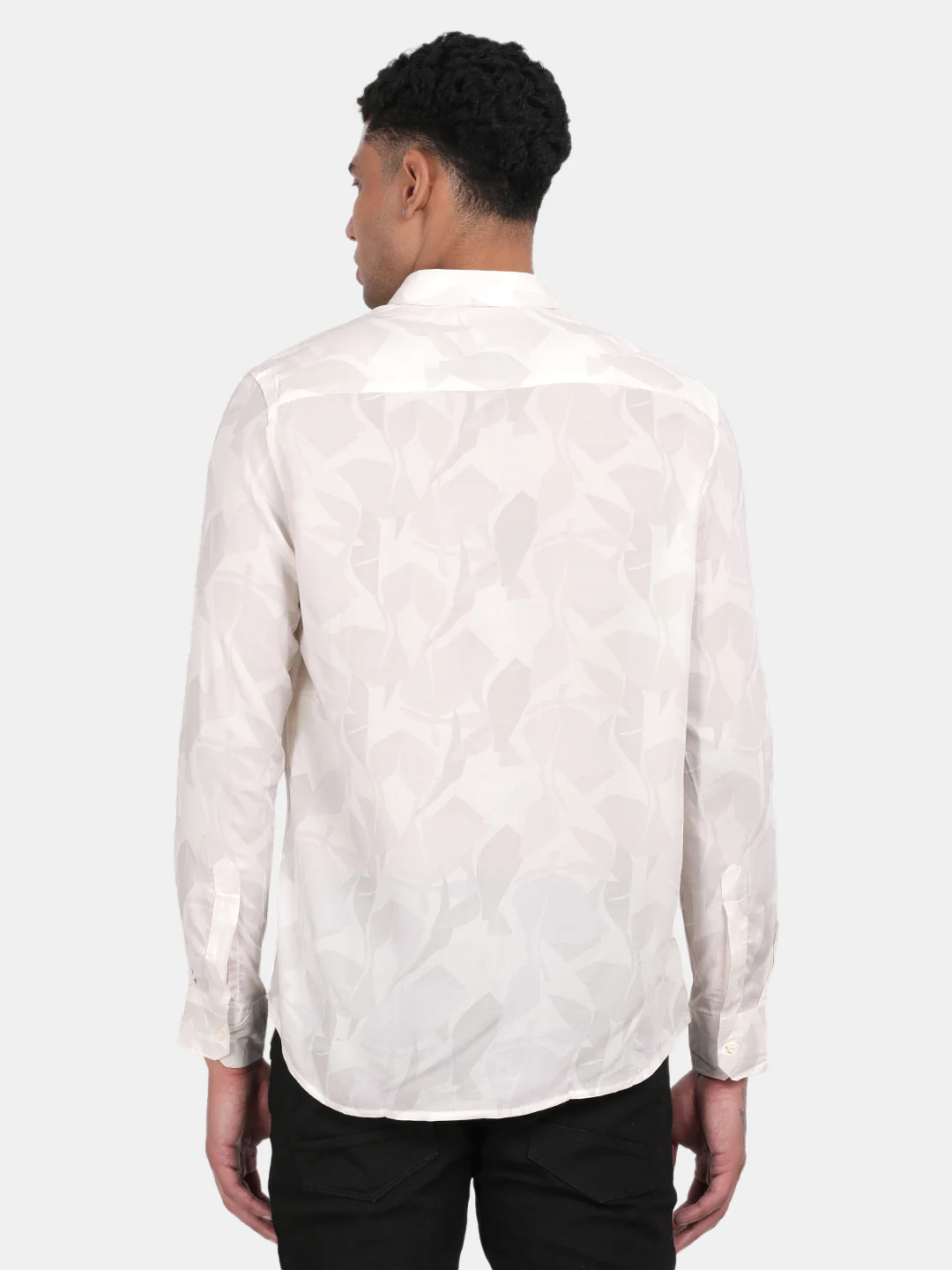 Men White Slim Fit Spread Collar Full Sleeve Casual Shirt - Image 2
