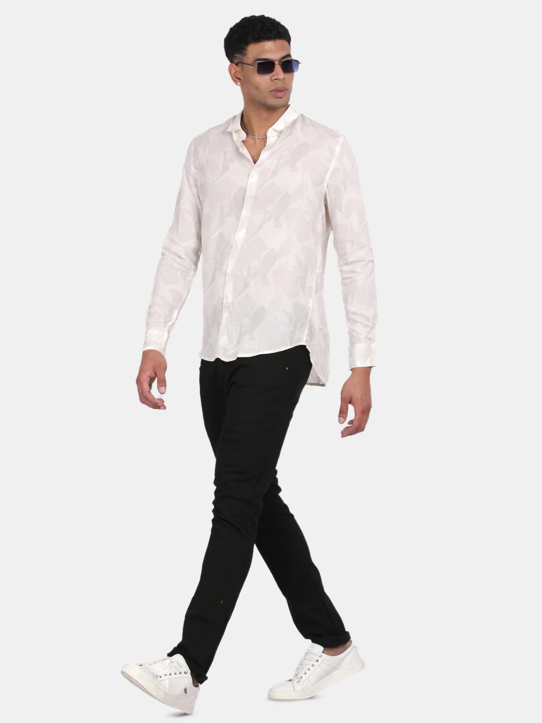 Men White Slim Fit Spread Collar Full Sleeve Casual Shirt - Image 3