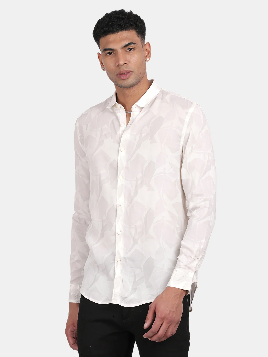 Men White Slim Fit Spread Collar Full Sleeve Casual Shirt - Image 4