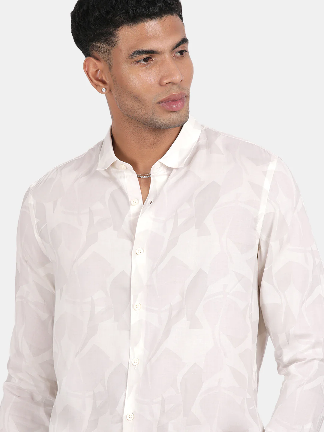 Men White Slim Fit Spread Collar Full Sleeve Casual Shirt - Image 6
