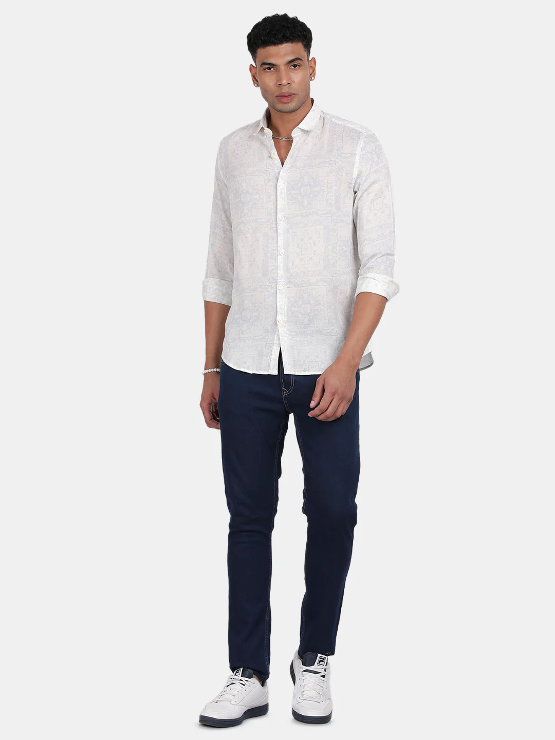 Men White Slim Fit Spread Collar Full Sleeve Casual Shirt - Image 3