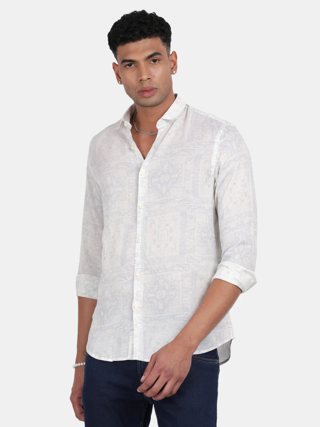 Men White Slim Fit Spread Collar Full Sleeve Casual Shirt - Image 4