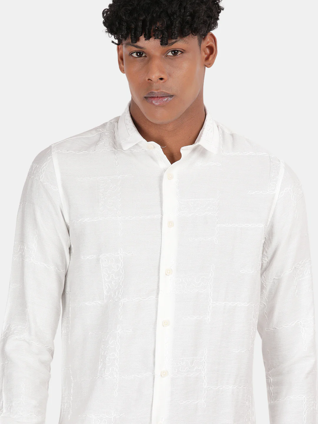 Men White Slim Fit Spread Collar Full Sleeve Casual Shirt - Image 6