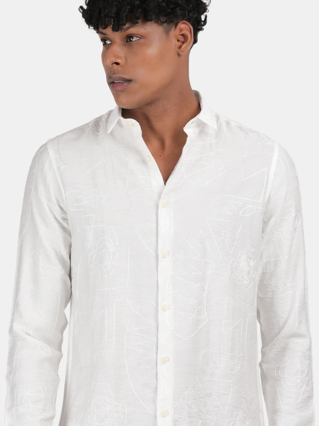 Men White Slim Fit Spread Collar Full Sleeve Casual Shirt - Image 6