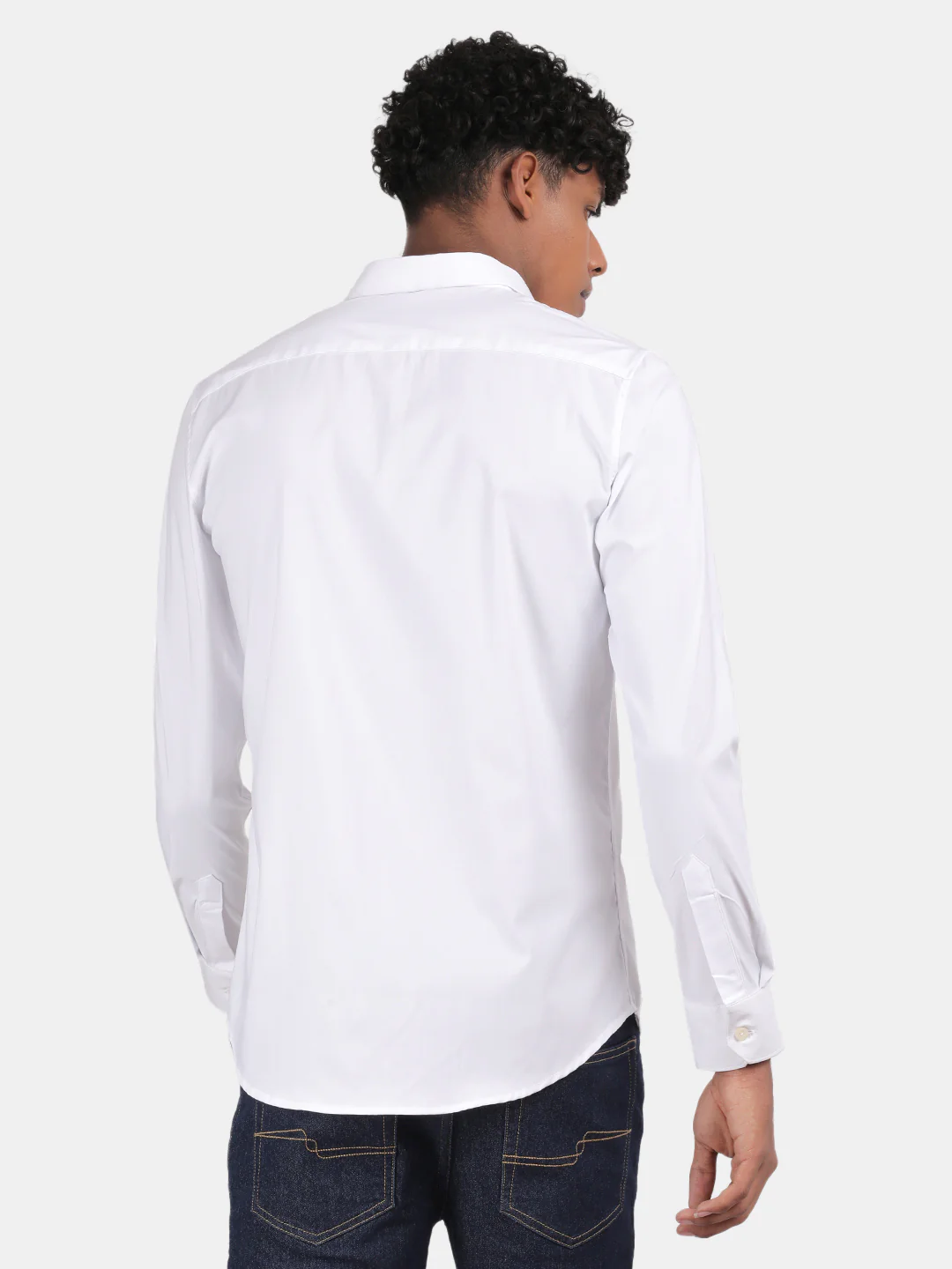 Men White Slim Fit Spread Collar Full Sleeve Casual Shirt - Image 2