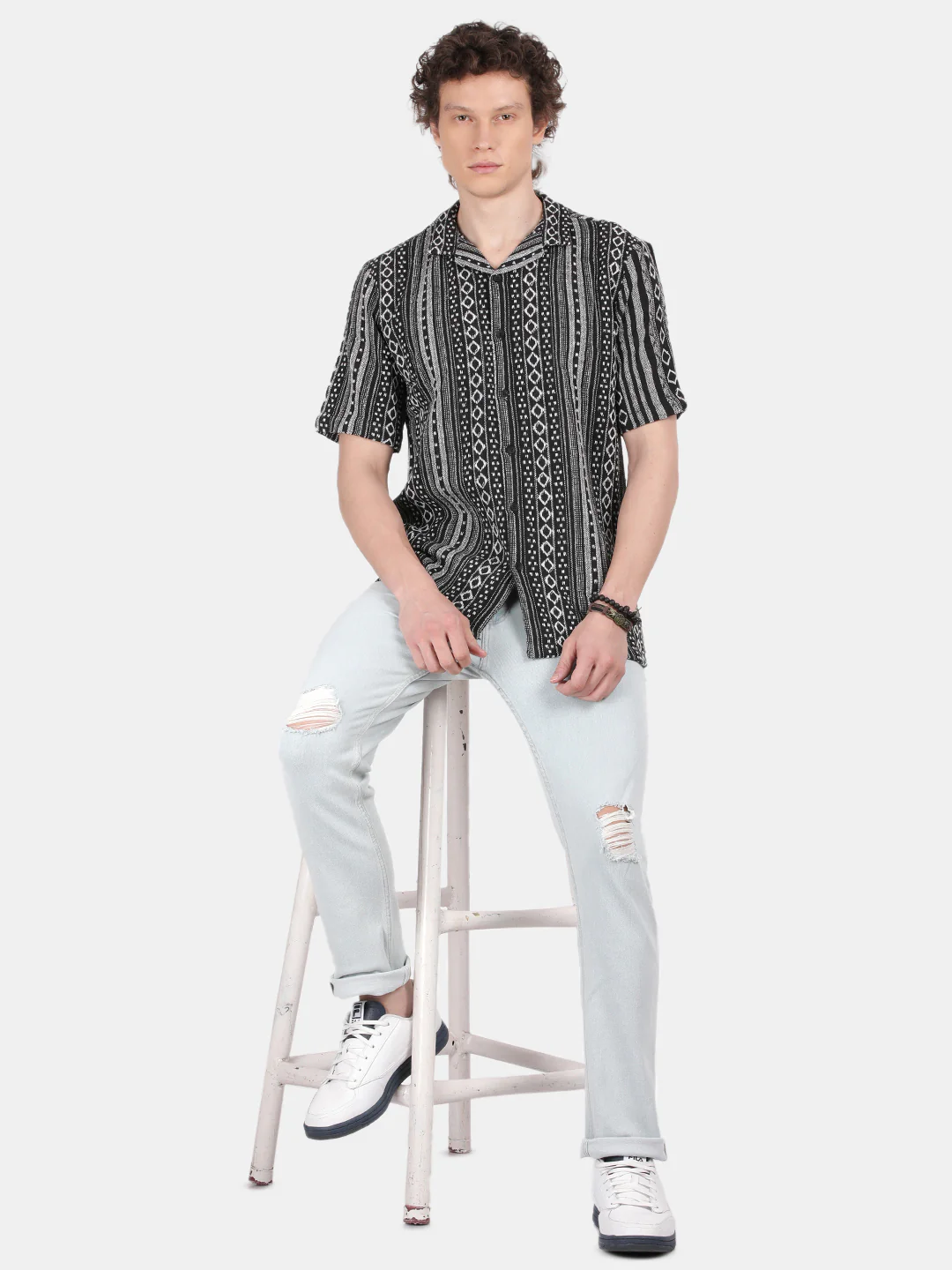 Men Black Slim Fit Spread Collar Half Sleeve Casual Shirt - Image 3