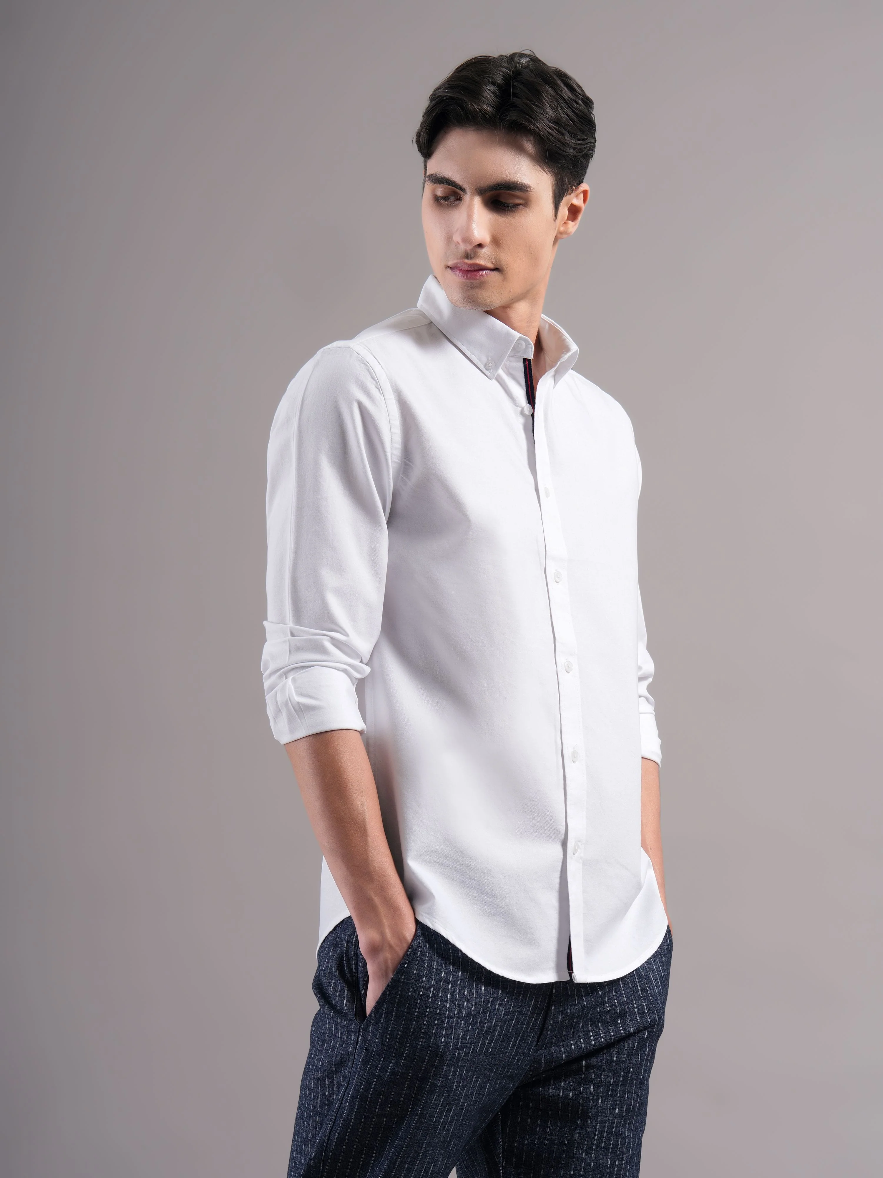 Men White Solid Casual Shirt - Image 3