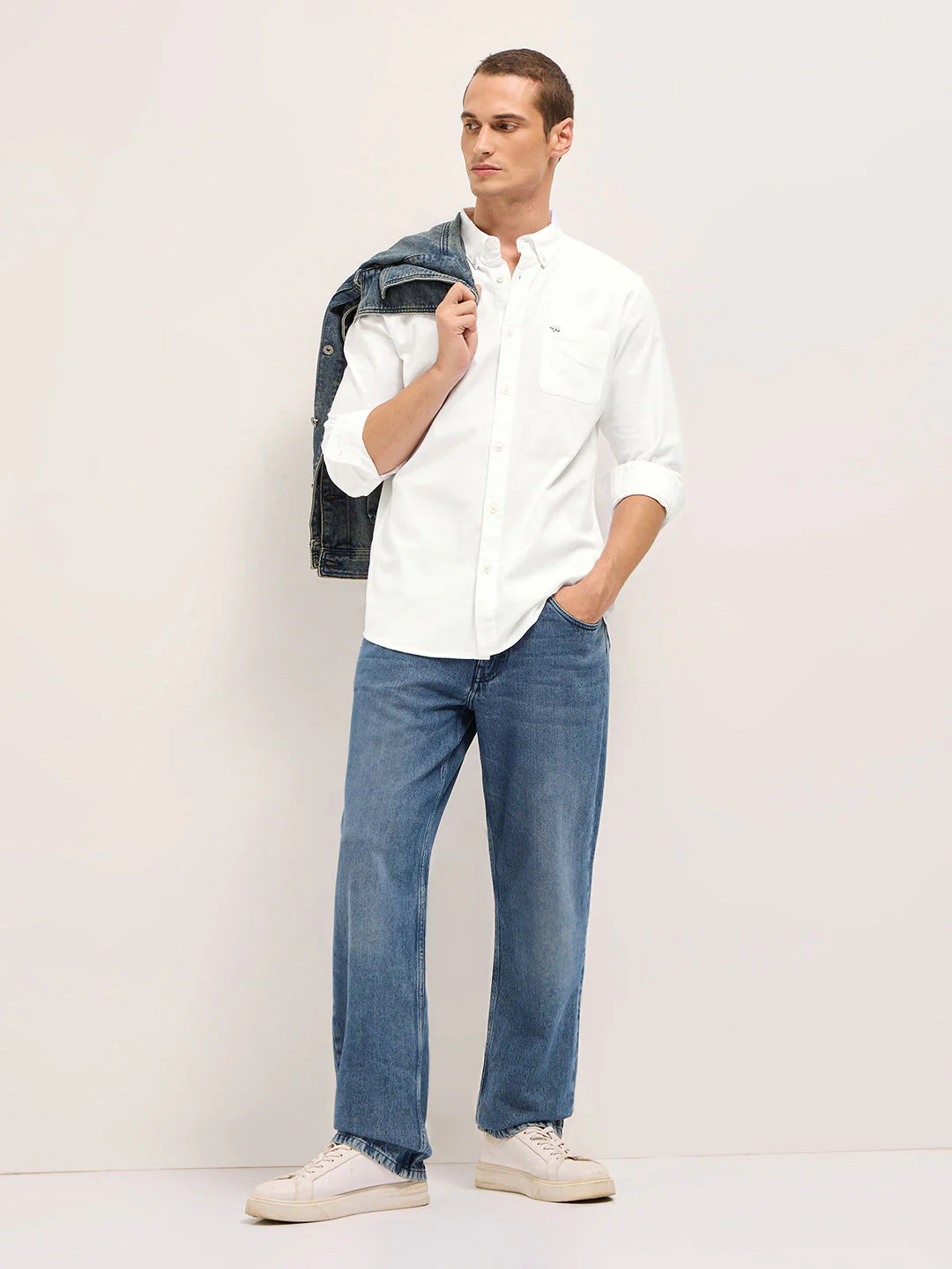 Men White Solid Cotton Blend Slim Fit Casual Shirt - Image 4