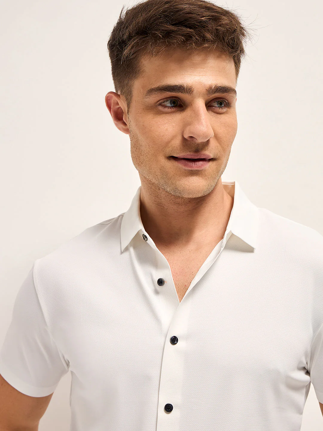 Men White Solid Nylon Blend Classic Spread Collar Shirt - Image 5