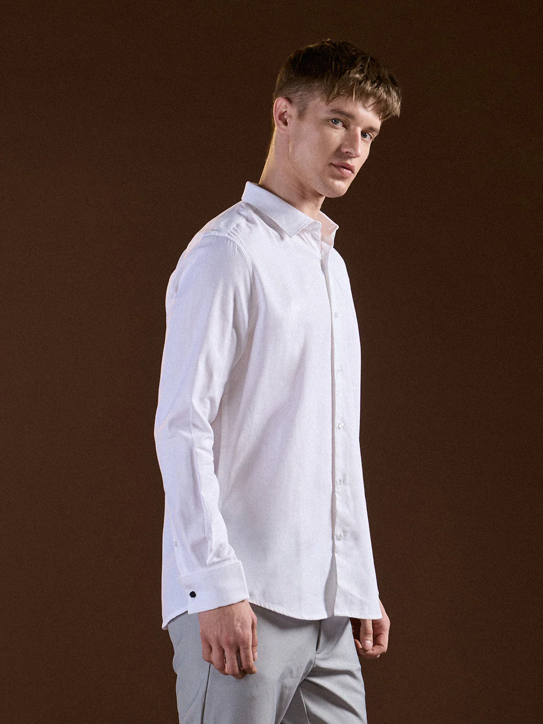 Men White Solid Pure Cotton Tailored Fit Formal Shirt - Image 3