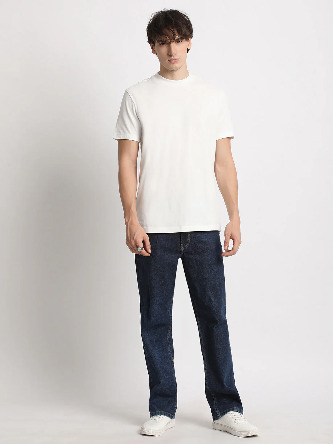 Men White Solid Regular Fit Round Neck T Shirt | The Bear House - Image 5