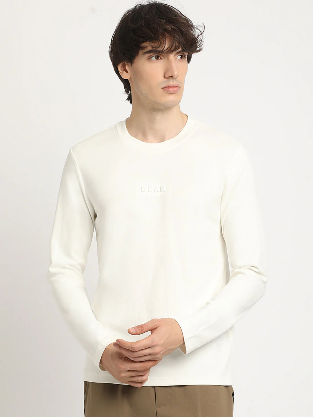 Men White Solid Regular Fit Round Neck T-Shirt - Image 2