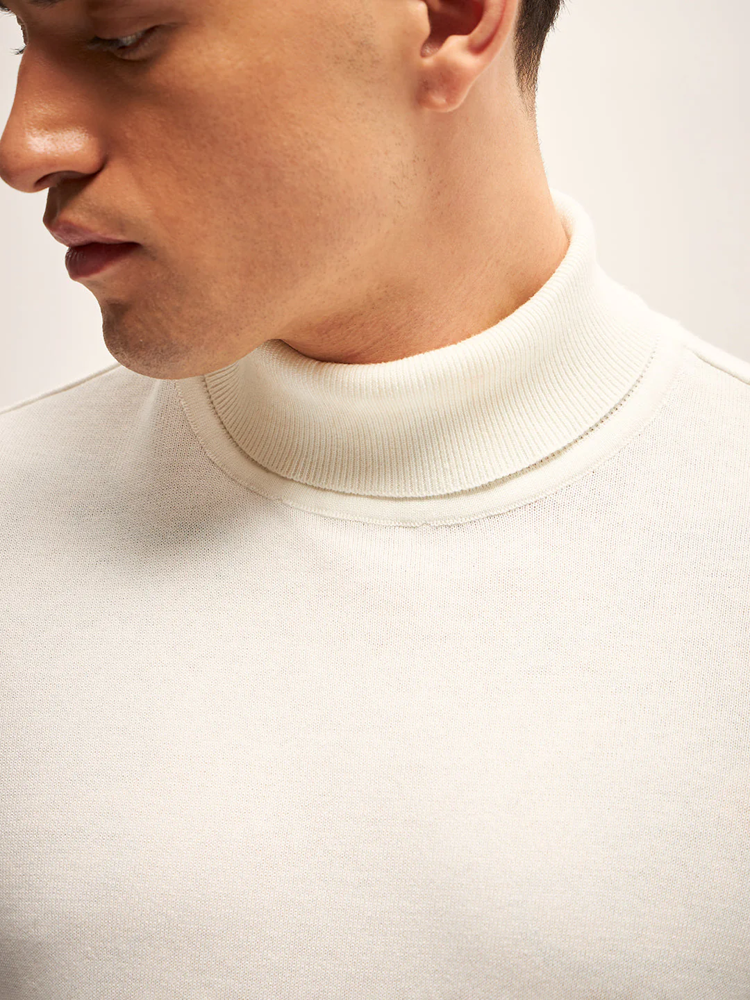 Men White Solid Regular Fit Turtle Neck T-shirt - Image 5