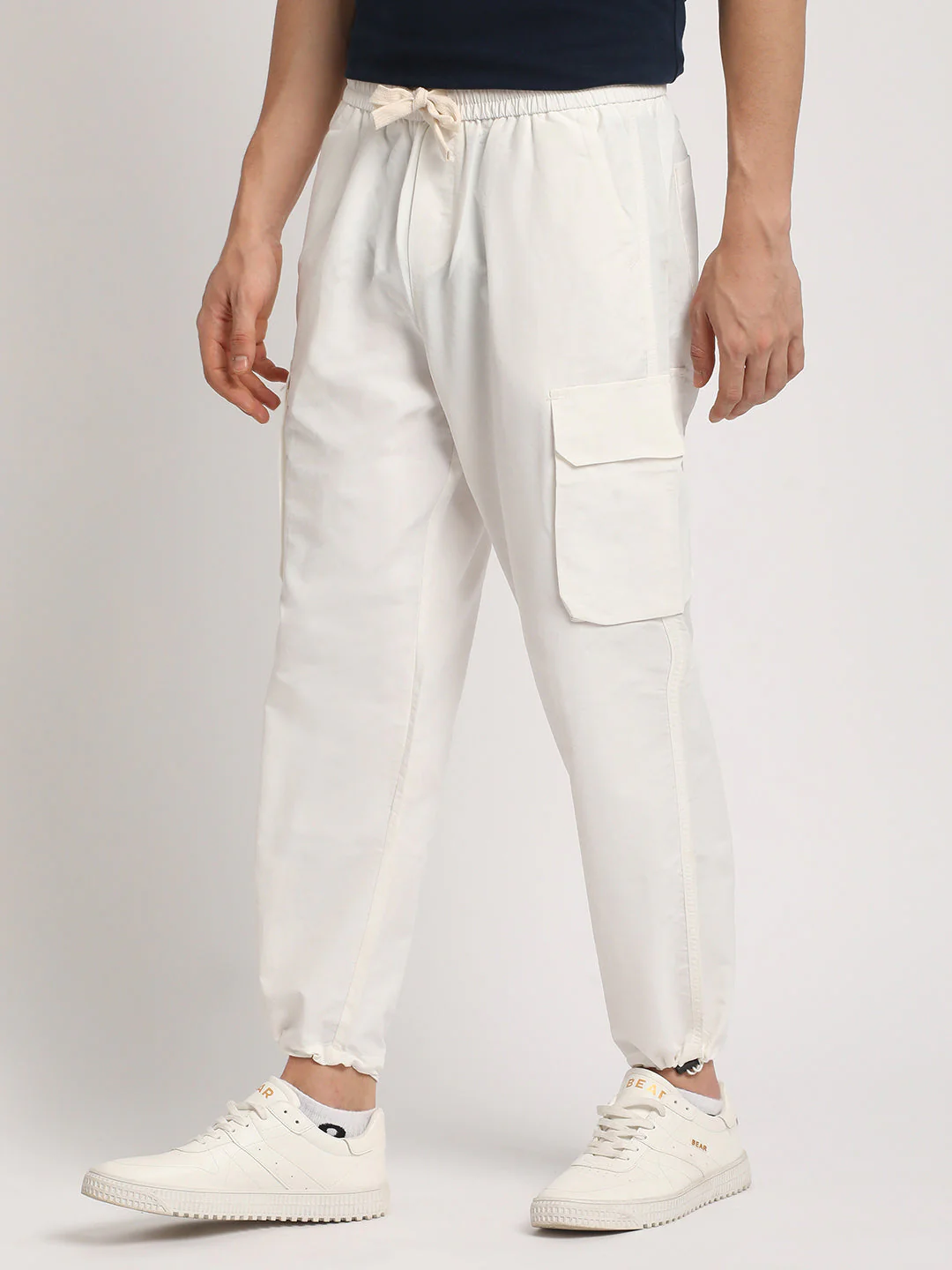 Men White Solid Relaxed Fit Cargo