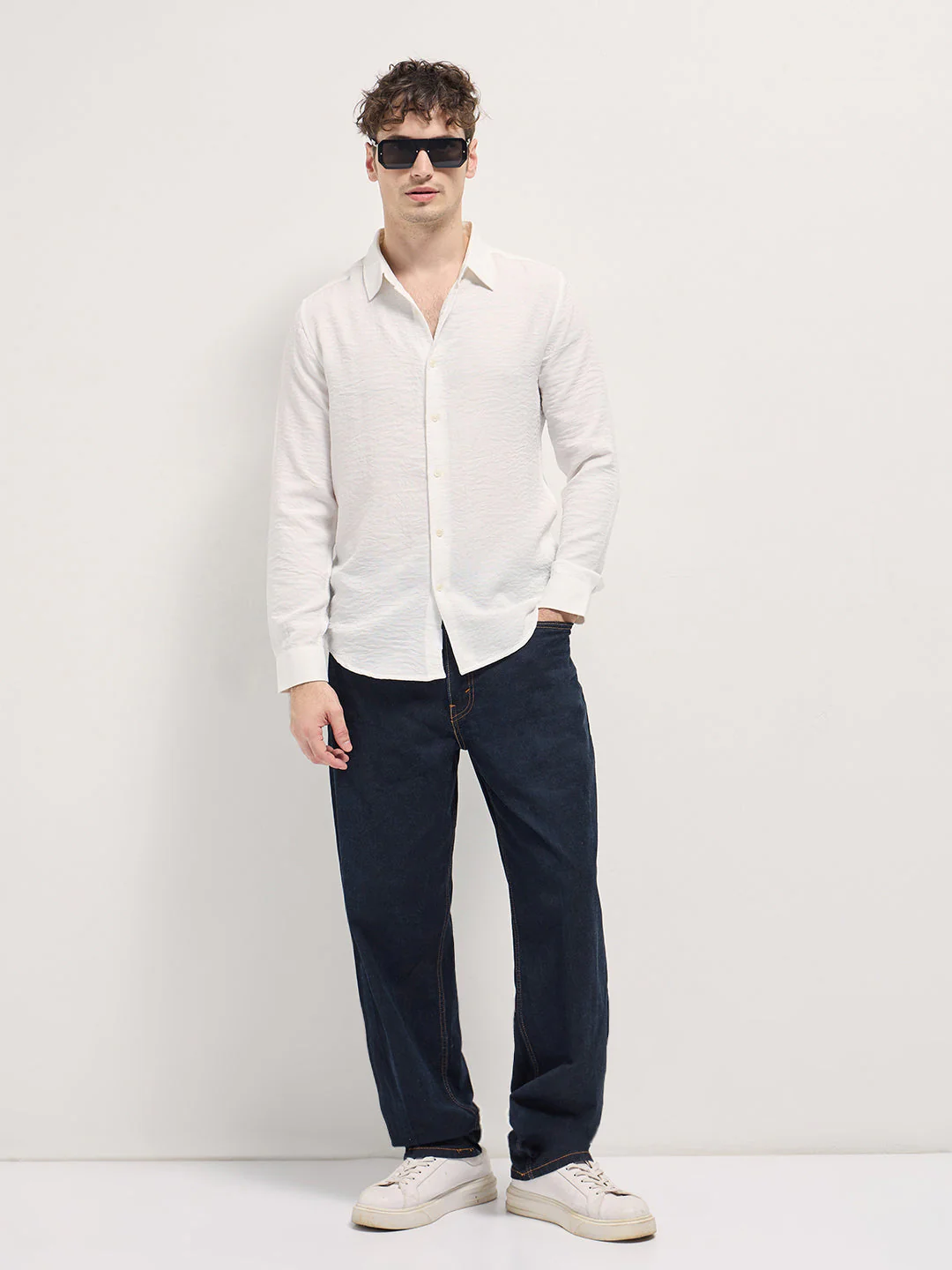 Men White Solid Seersucker Effect Slim Fit Casual Shirt - Image 4