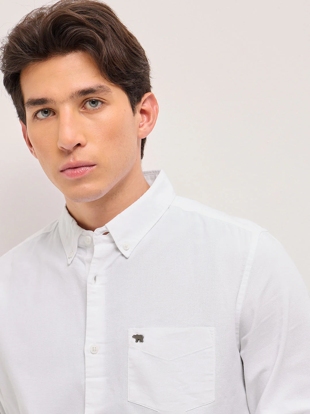 Men White Solid Slim Fit Casual Shirt - Image 5