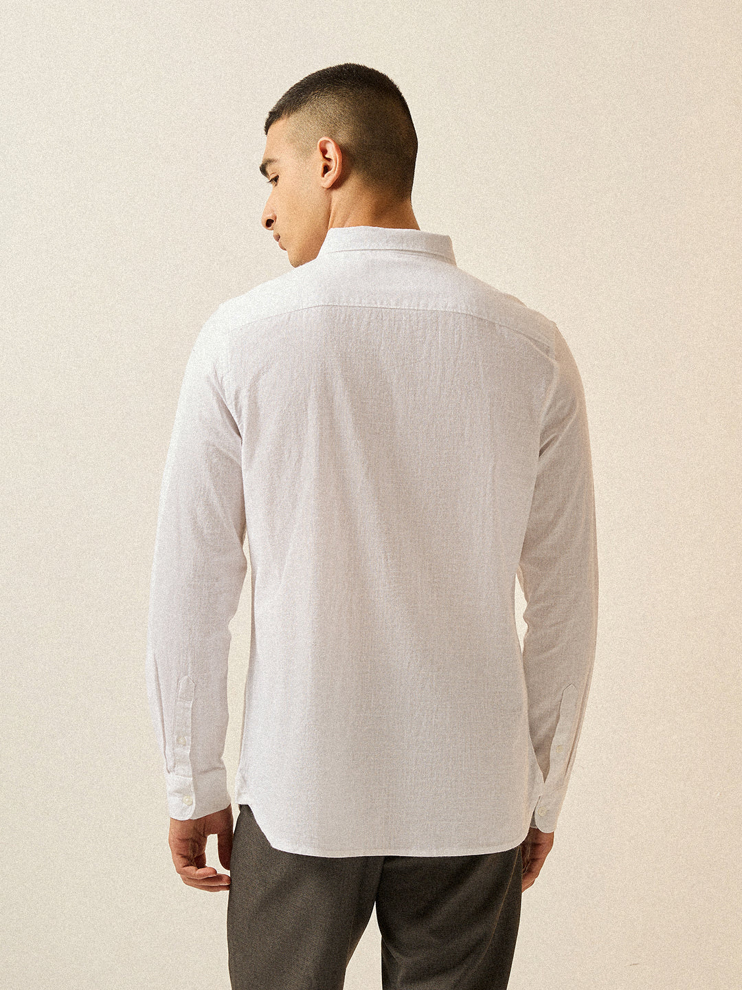Men White Solid Slim Fit Cotton Casual Shirt - Image 2