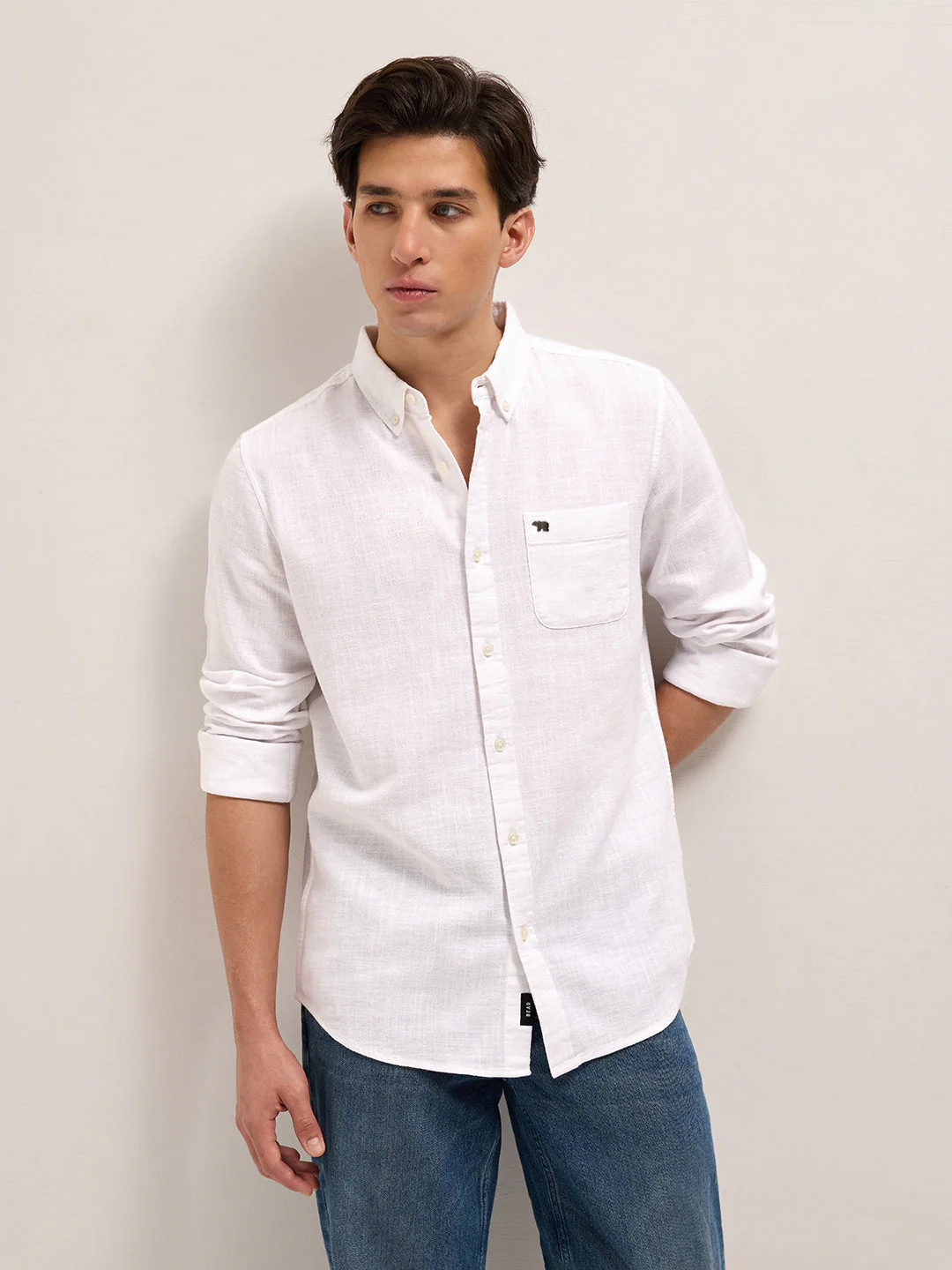 Men White Solid Slim Fit Cotton Casual Shirt
