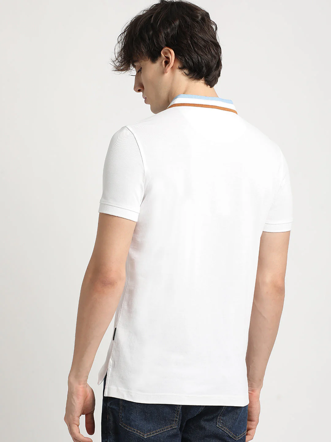 Men White Solid Slim Fit Mandarin Collar T-shirt - Image 4