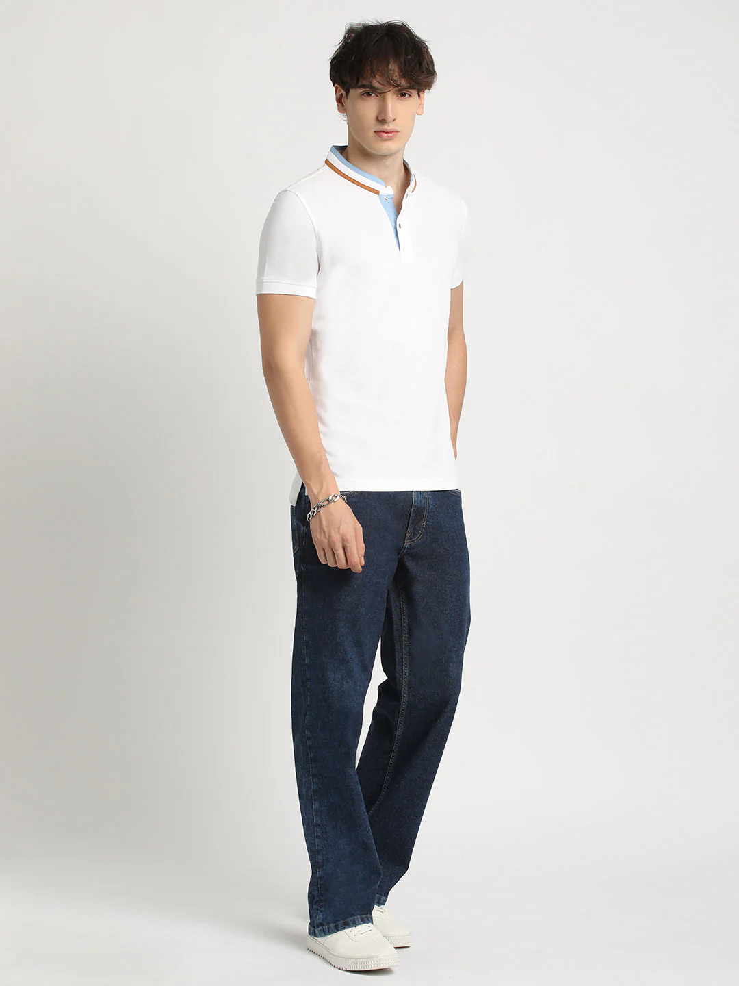 Men White Solid Slim Fit Mandarin Collar T-shirt - Image 5