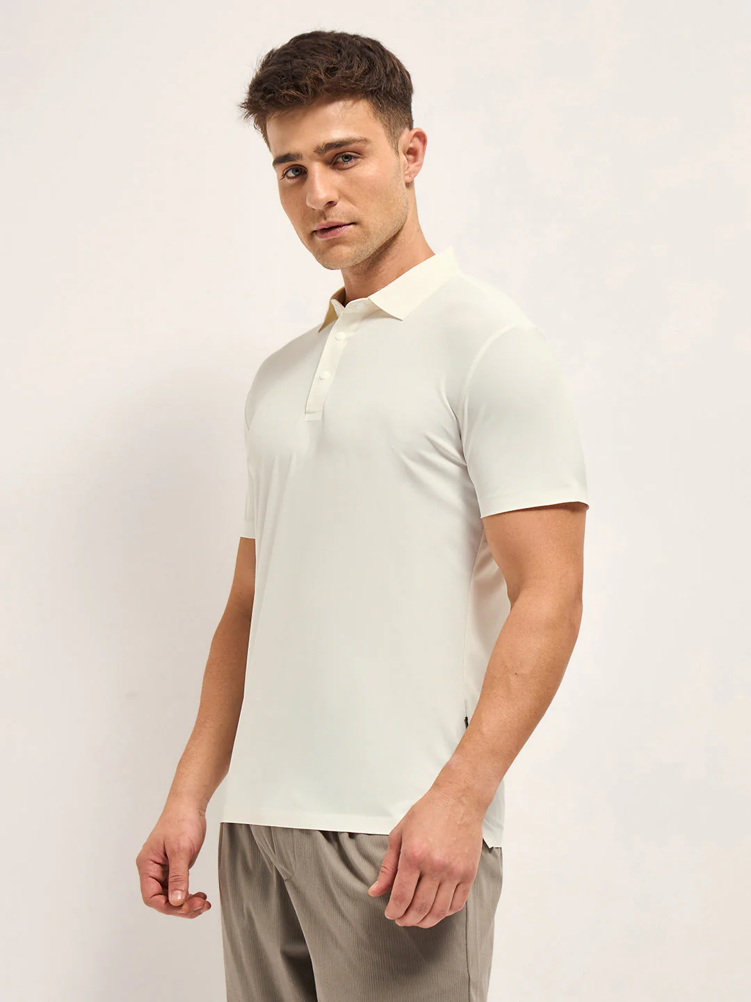 Men White Solid Slim Fit Polo T-shirt - Image 3