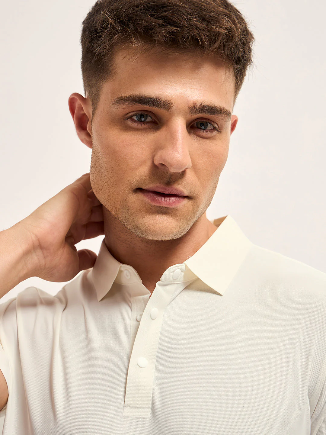 Men White Solid Slim Fit Polo T-shirt - Image 5
