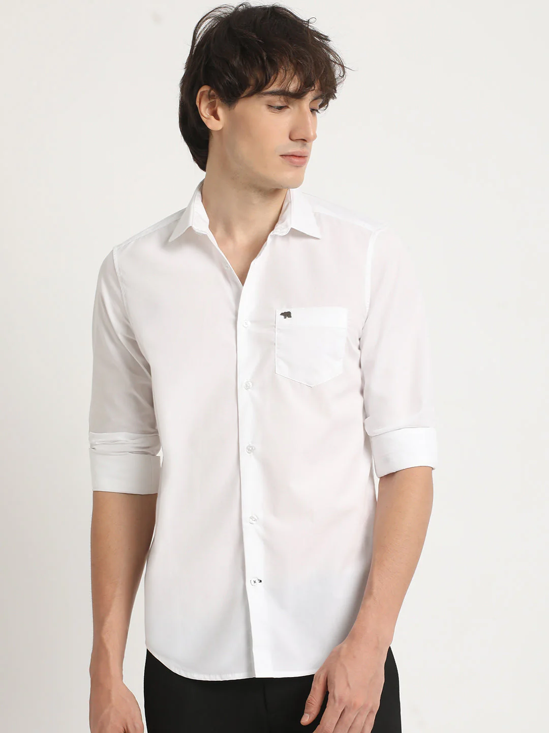 Men White Solid Tailored Fit Cotton formal Shirt - Image 2