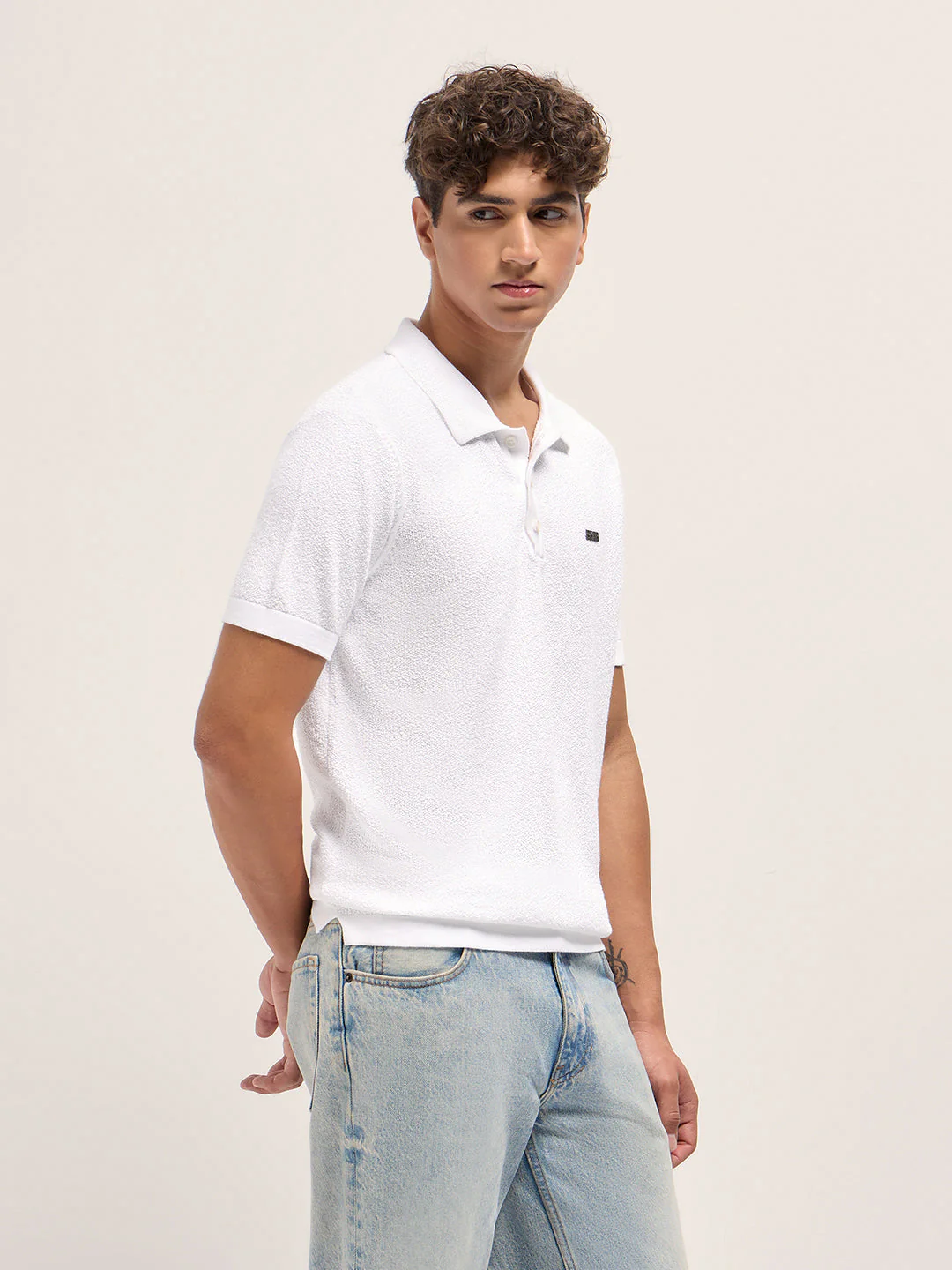 Men White Solid Texture Knit Design Regular Fit Polo - Image 3