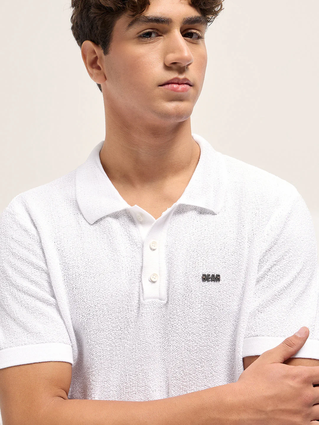 Men White Solid Texture Knit Design Regular Fit Polo - Image 5