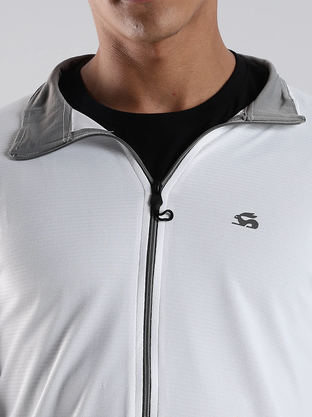 Men White Sunscreen Jacket With UV Protection And Zipper - Image 2