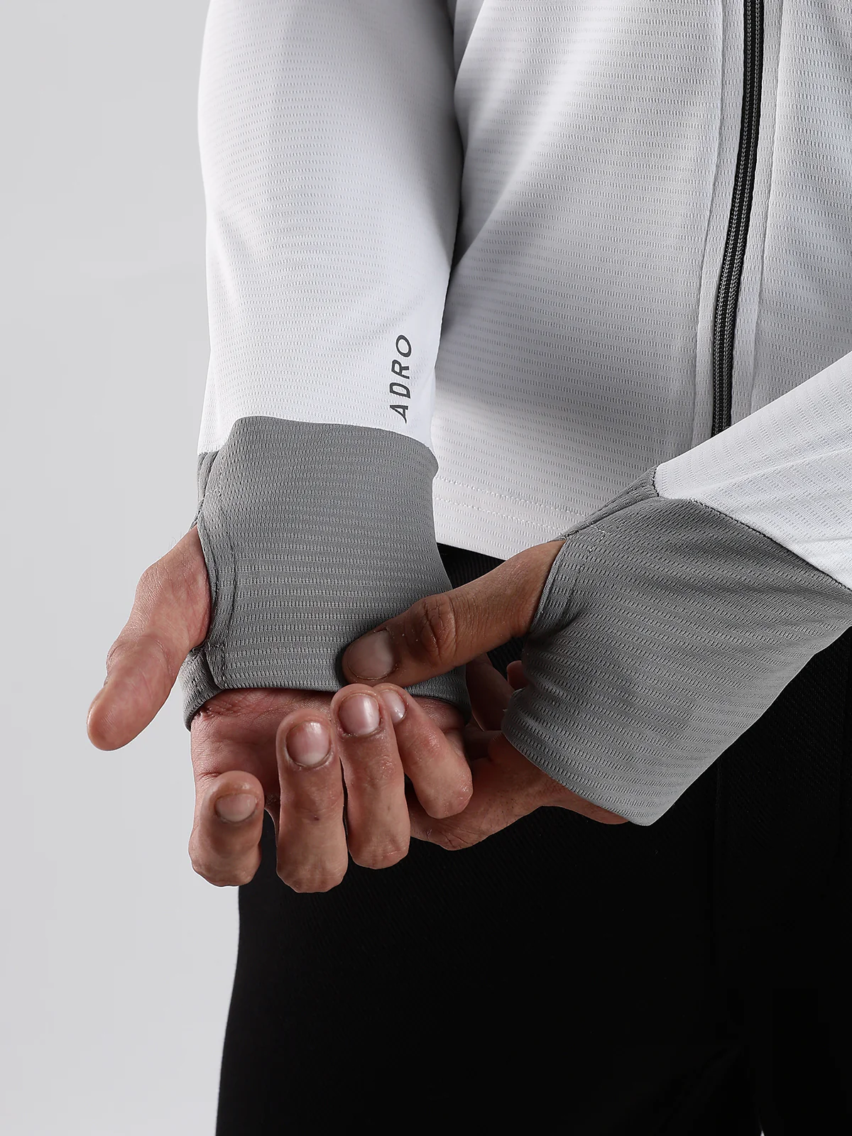 Men White Sunscreen Jacket With UV Protection And Zipper - Image 4