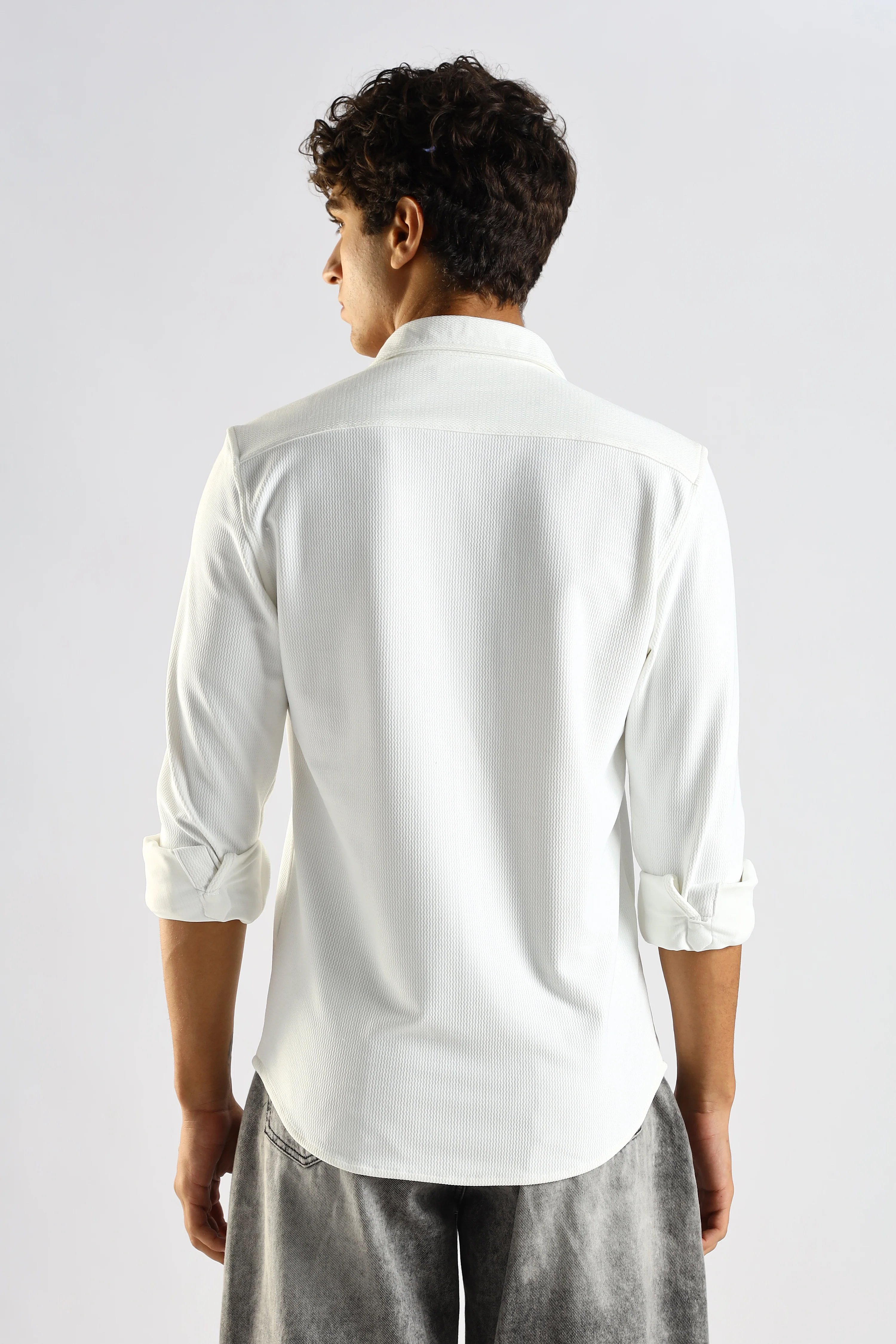 Men White Textured Spread Collar Shirt - Image 2