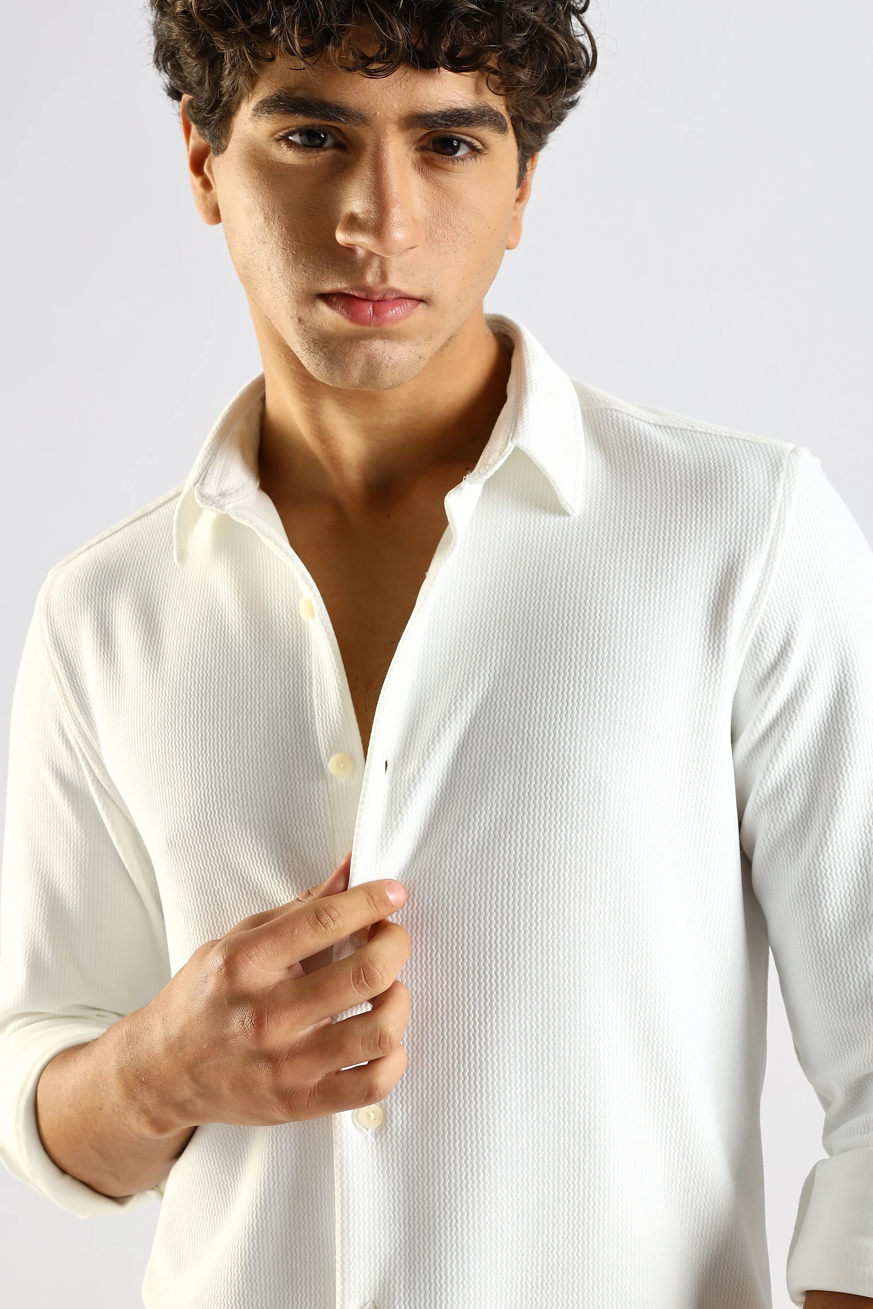 Men White Textured Spread Collar Shirt - Image 4