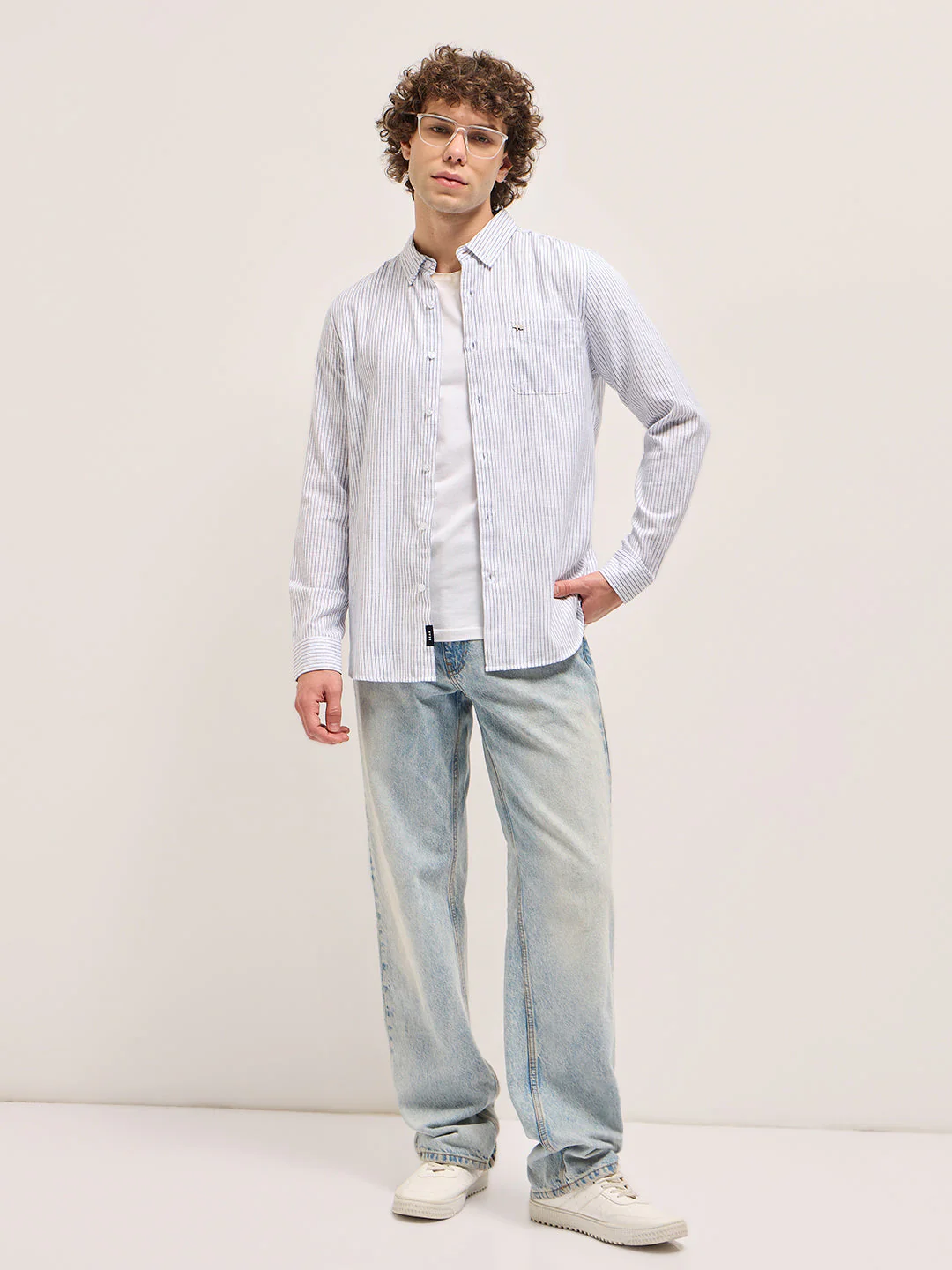 Men White Vertical Pin Stripes Slim Fit Casual Shirt - Image 4