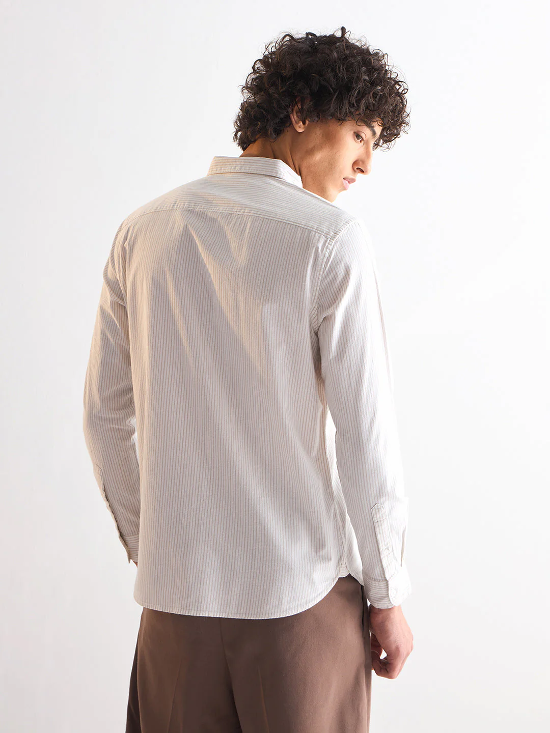 Men White Vertical Pin Stripes Slim Fit Casual Shirt - Image 2
