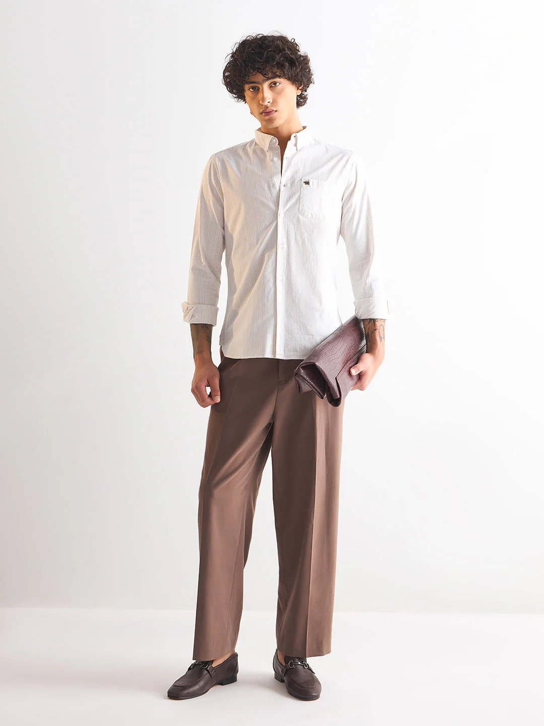 Men White Vertical Pin Stripes Slim Fit Casual Shirt - Image 4