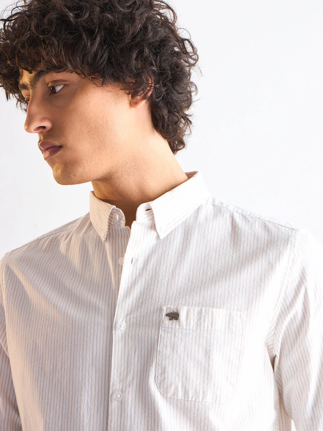 Men White Vertical Pin Stripes Slim Fit Casual Shirt - Image 5
