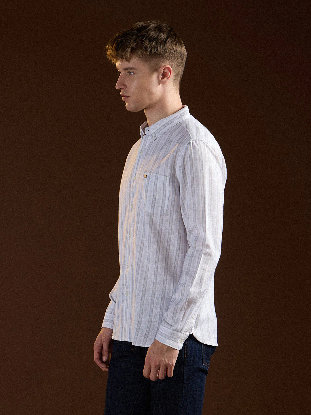 Men White Vertical Stripes Slim Fit Casual Shirt - Image 3
