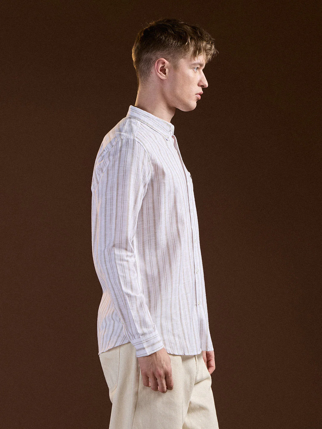 Men White Vertical Stripes Slim Fit Casual Shirt - Image 3