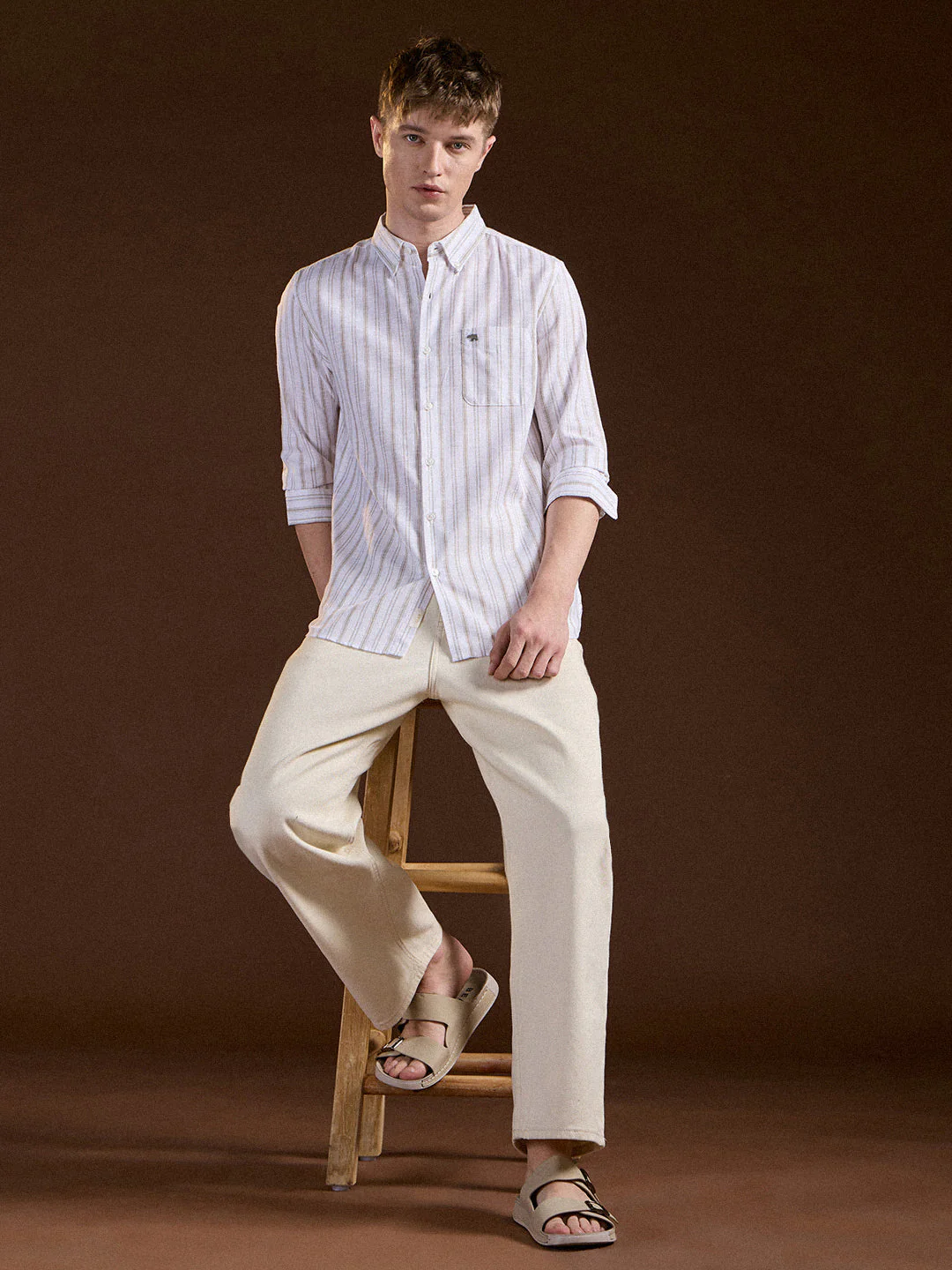 Men White Vertical Stripes Slim Fit Casual Shirt - Image 4